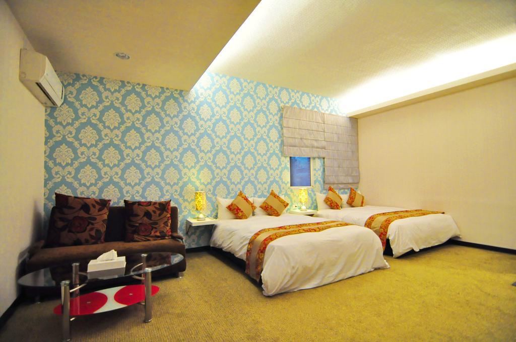 Courier Station Hotel Wulai Bagian luar foto