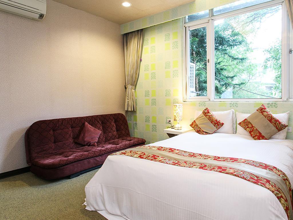 Courier Station Hotel Wulai Bagian luar foto
