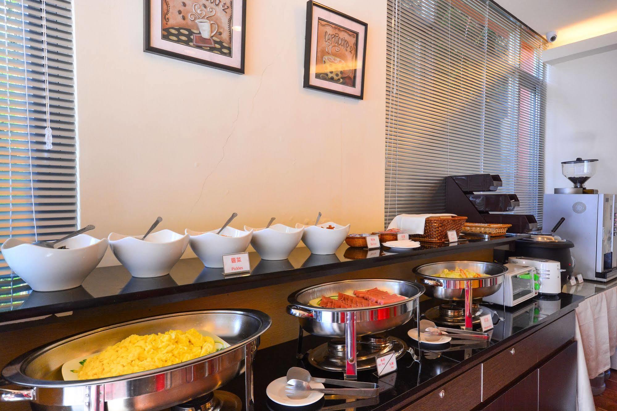 Courier Station Hotel Wulai Bagian luar foto